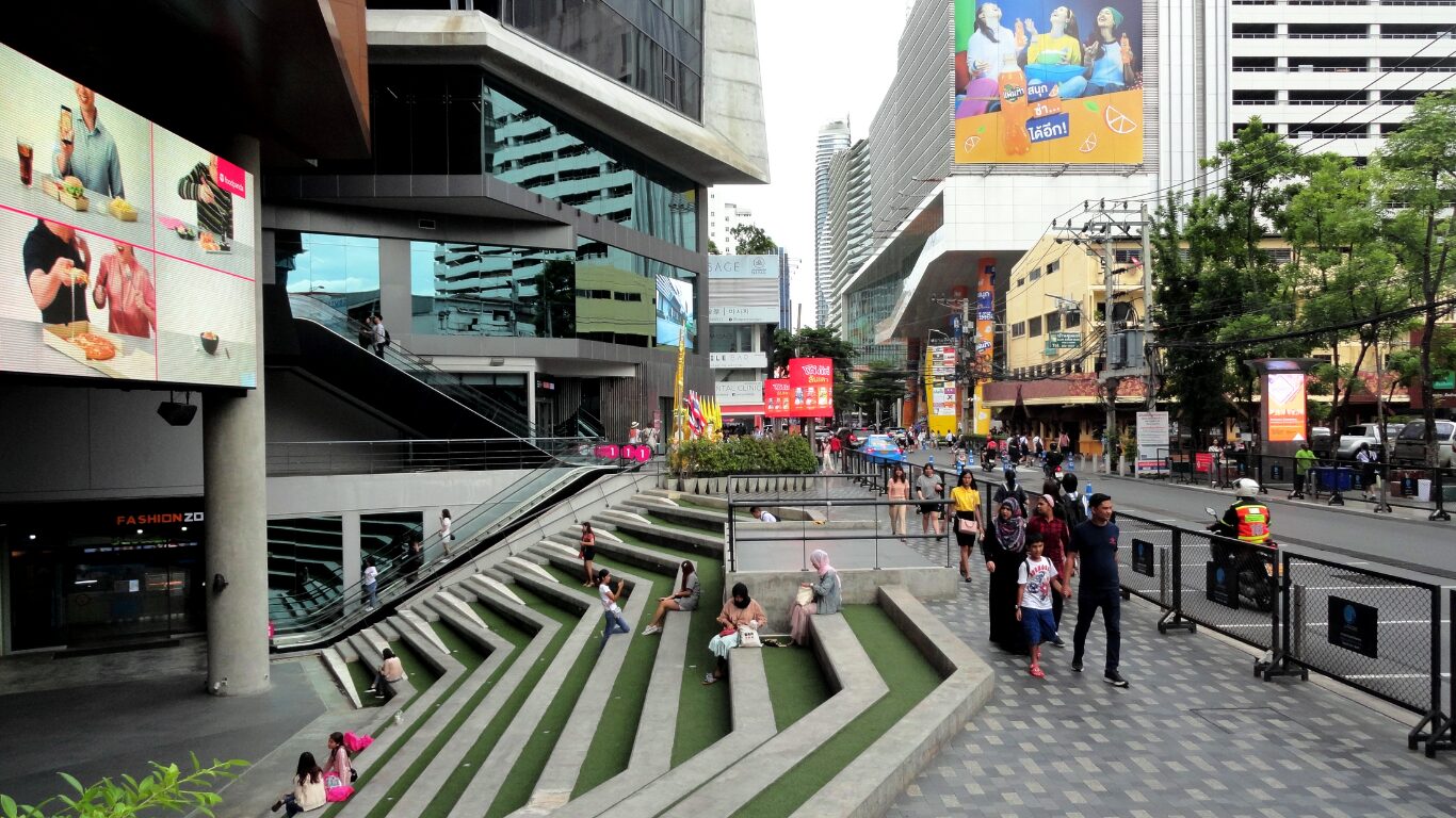 Day 2_ Modern Bangkok and Shopping Districts