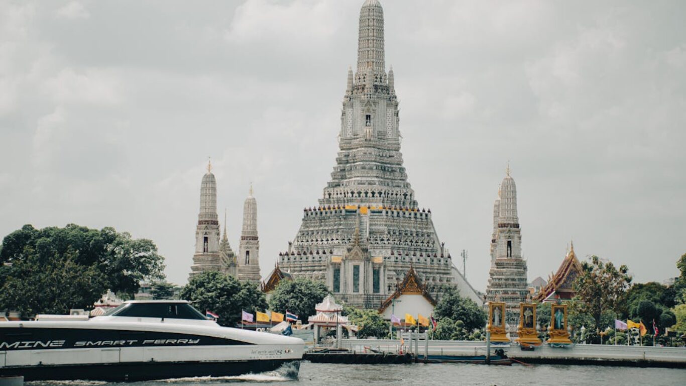 Getting to Wat Arun