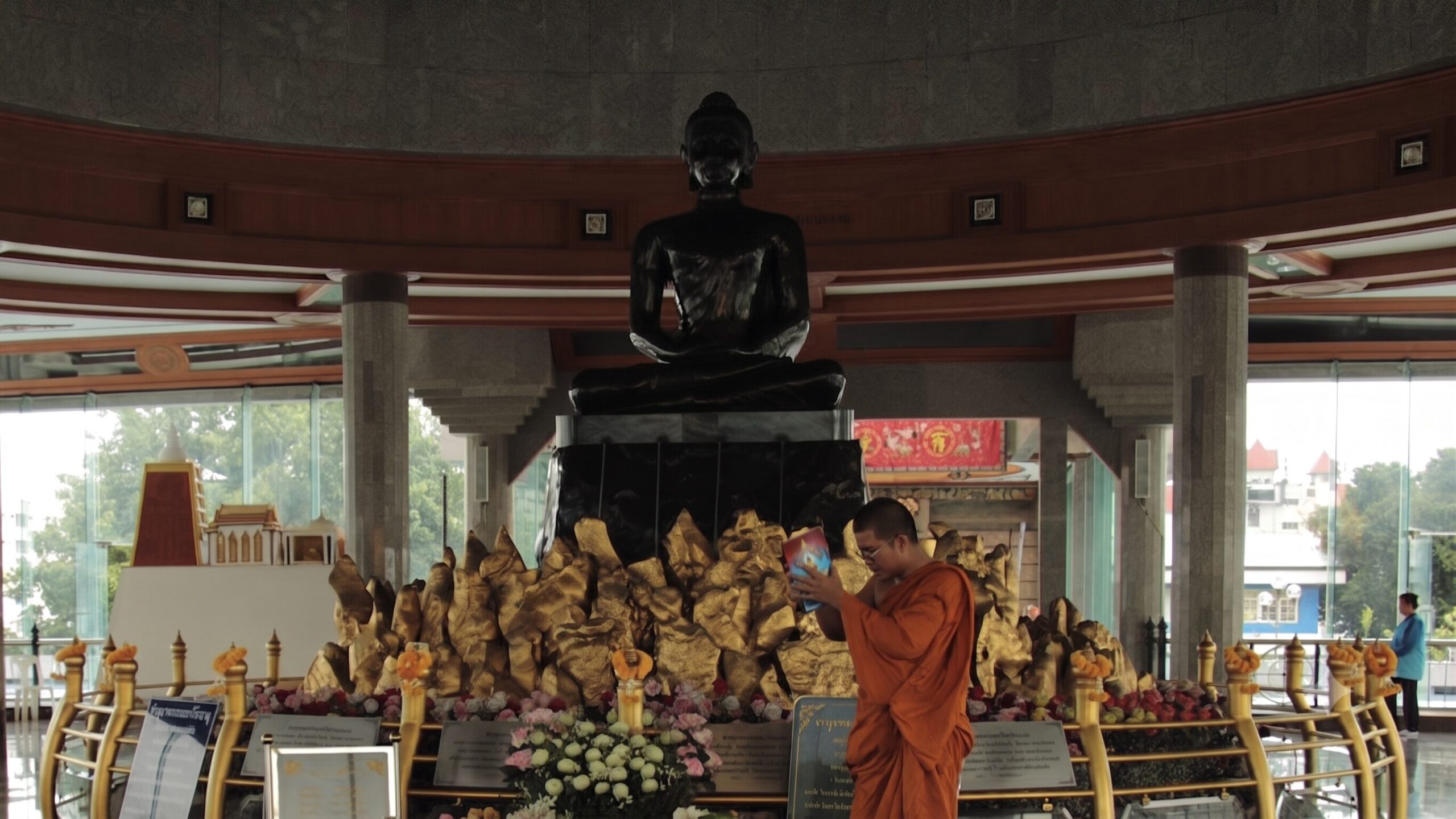 Wat-Tham-Mongkhon-Sukhumvit-Bangkok