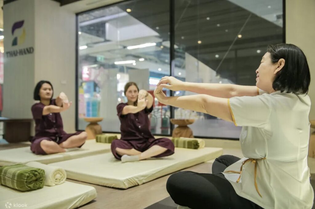 Massage by Master at Srinagarindra in Bangkok