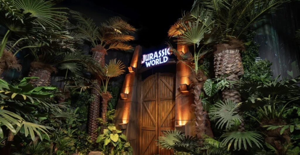 Jurassic World: The Experience