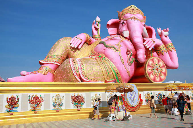 Bangkok City ⇔ Pink Gasha Shared Vehicle Round-trip Transfer Plan <Half Day Morning> by Panda Bus